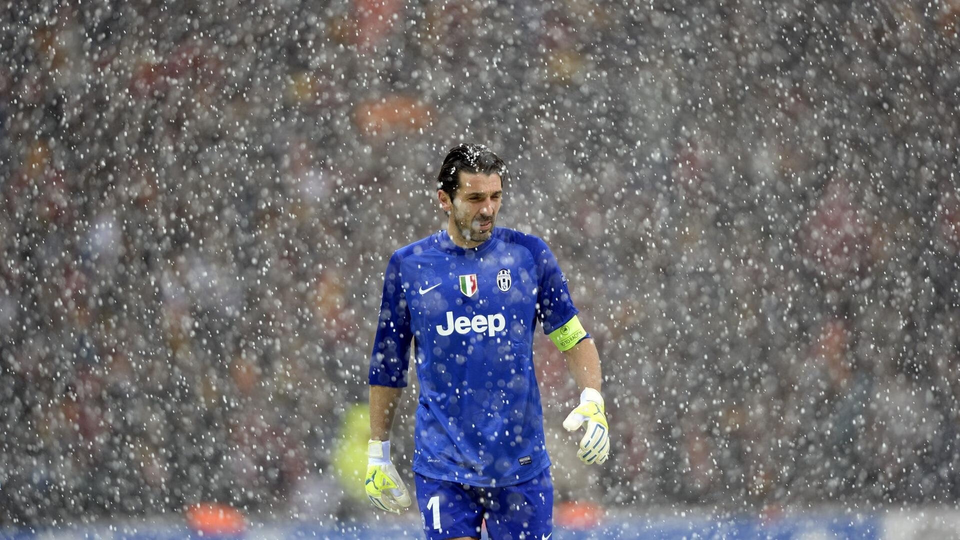 B队主帅赛后为胜利归功于防守纪律，b队进攻,b队6号