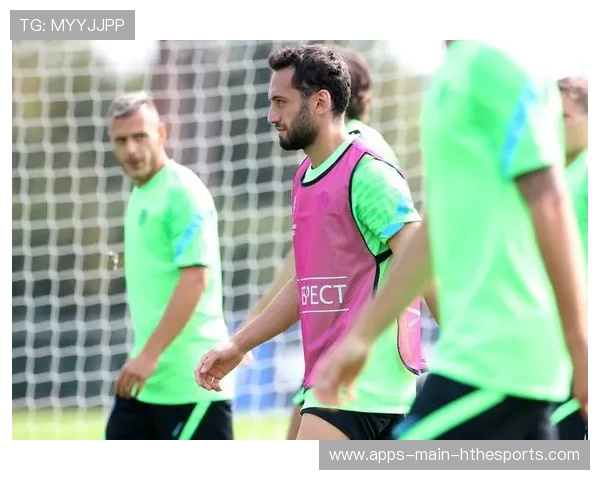 国米压迫体系训练提升明显:打造足球防线新标杆 国米压迫体系训练提升明显:打造足球防线新标杆